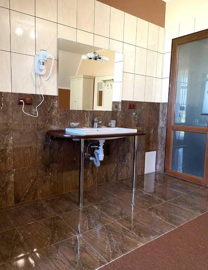 New Continent Hotell Bushtyno Eksteriør bilde