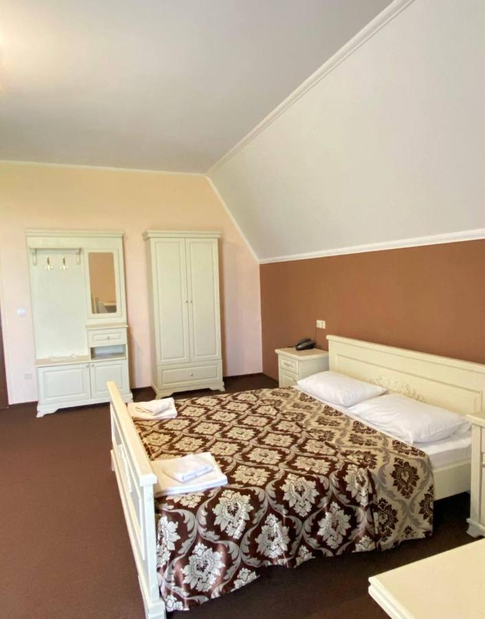 New Continent Hotell Bushtyno Eksteriør bilde