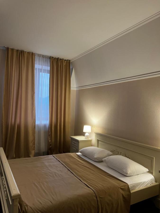 New Continent Hotell Bushtyno Eksteriør bilde