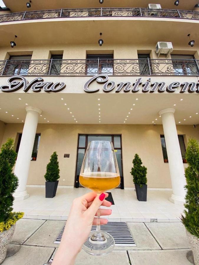 New Continent Hotell Bushtyno Eksteriør bilde